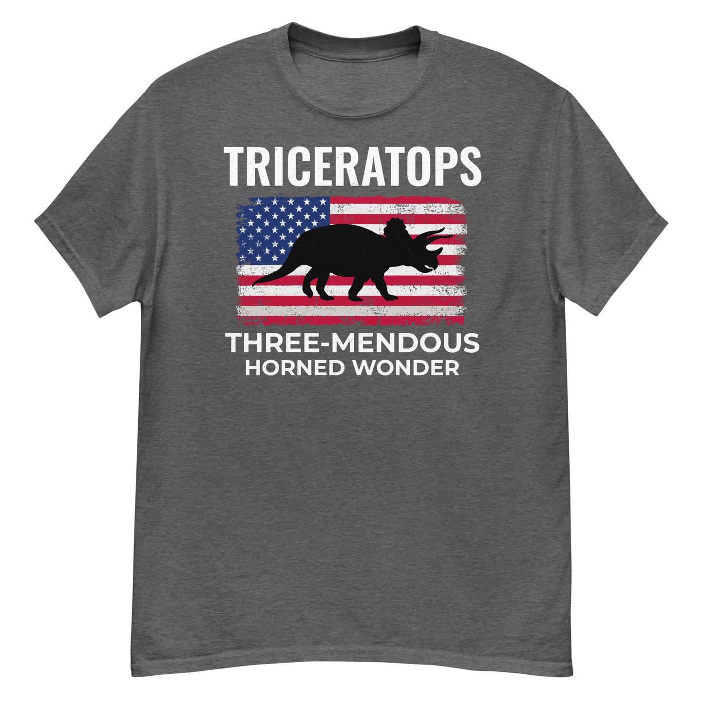 Camiseta con la bandera estadounidense de dinosaurio: Triceratops, la maravilla de tres cuernos