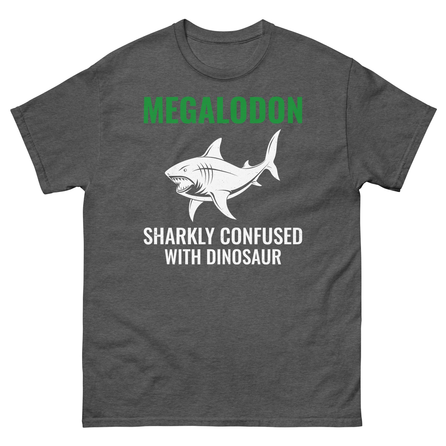 Camiseta de Megalodon: Sharkly confundido con dinosaurios