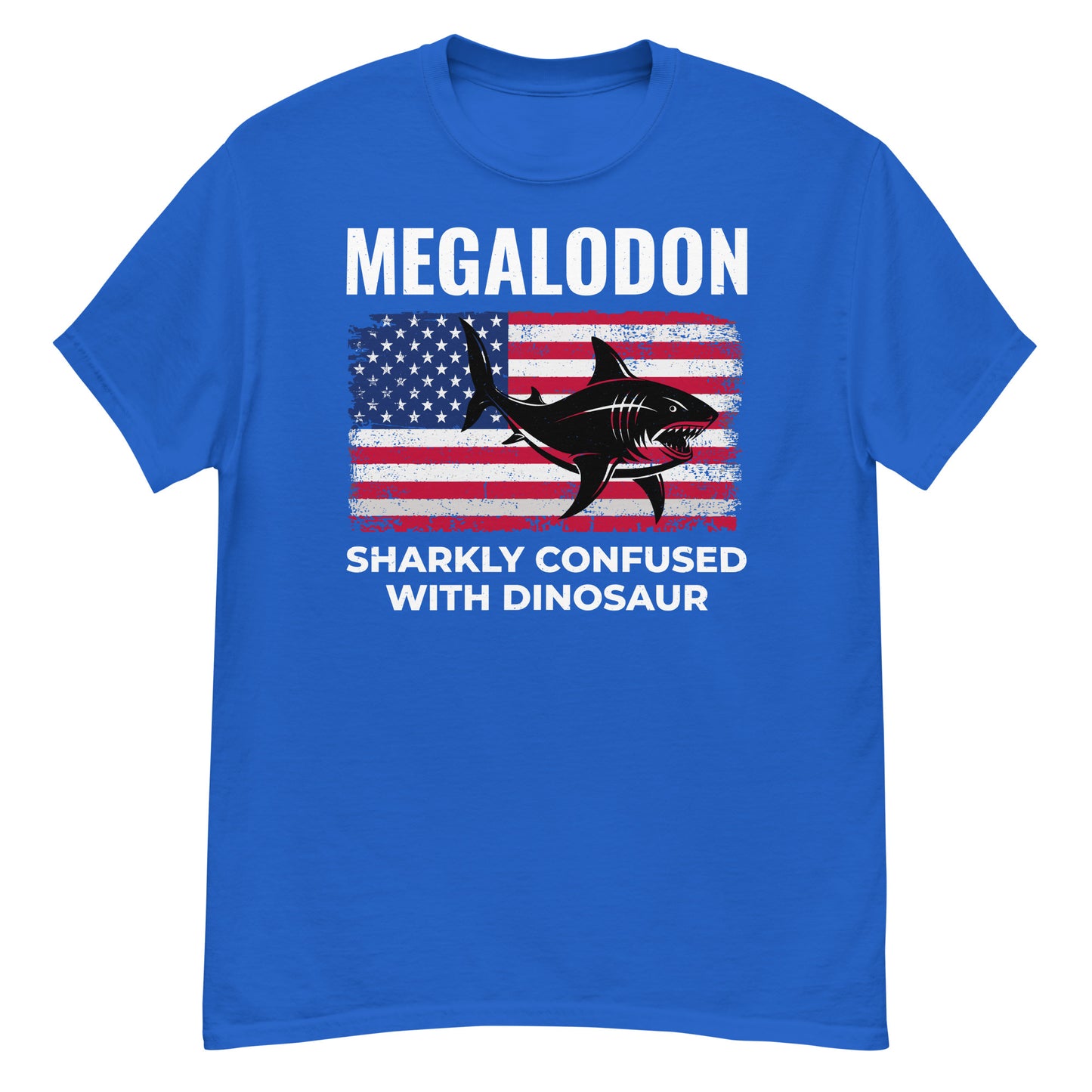 Megalodon: Sharkly confundido con dinosaurios Camiseta con bandera estadounidense